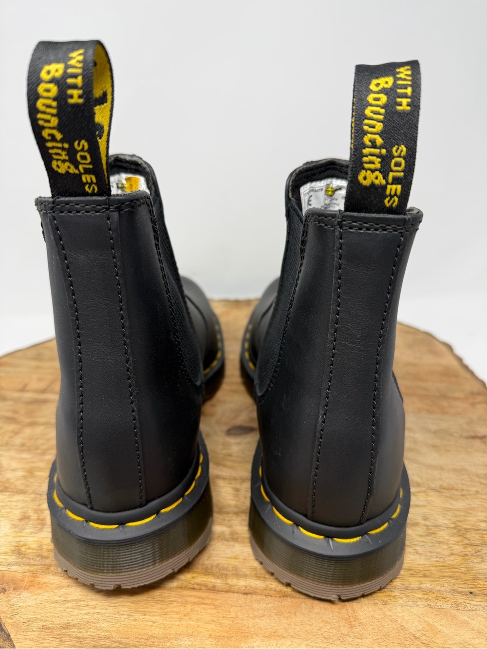 Dr. Martens Unisex 2976 Black Chelsea Boots Leather with Mens 9 Ladies 10 New - Picture 5 of 11